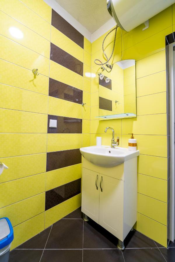 Cozy Little Apartment In Studentski Grad Sofia Exterior photo